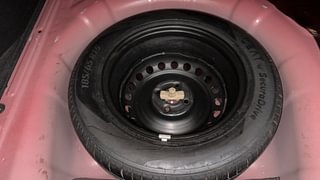 Used 2019 Hyundai Verna [2017-2020] 1.6 VTVT SX + AT Petrol Automatic tyres SPARE TYRE VIEW