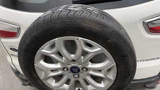Used 2014 Ford EcoSport [2013-2015] Titanium 1.5L Ti-VCT Petrol Manual tyres SPARE TYRE VIEW