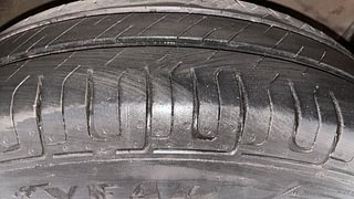 Used 2010 Maruti Suzuki Swift [2007-2011] VXi Petrol Manual tyres RIGHT FRONT TYRE TREAD VIEW