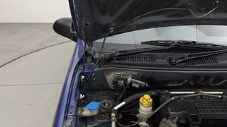 Used 2014 Maruti Suzuki Alto 800 [2012-2016] Lxi Petrol Manual engine ENGINE RIGHT SIDE HINGE & APRON VIEW