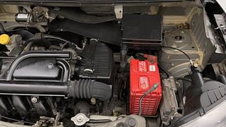 Used 2018 Renault Kwid [2015-2019] 1.0 RXT AMT Opt Petrol Automatic engine ENGINE LEFT SIDE VIEW