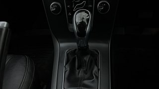 Used 2016 Volvo V40 Cross Country [2013-2018] T4 Momentum Petrol Automatic interior GEAR  KNOB VIEW