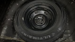 Used 2019 Renault Kwid [2017-2019] RXT 1.0 SCE Special (O) Petrol Manual tyres SPARE TYRE VIEW