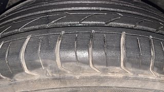 Used 2011 Hyundai i20 [2008-2012] Asta 1.2 Petrol Manual tyres LEFT FRONT TYRE TREAD VIEW