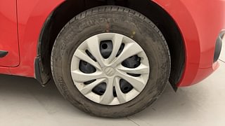 Used 2019 Maruti Suzuki Swift [2017-2021] VXI AMT Petrol Automatic tyres RIGHT FRONT TYRE RIM VIEW