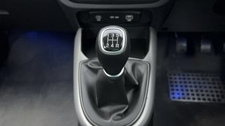 Used 2024 Hyundai Exter SX(O) 1.2 Petrol MT Petrol Manual interior GEAR  KNOB VIEW