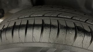 Used 2014 Honda Amaze [2013-2016] 1.2 VX i-VTEC Petrol Manual tyres RIGHT REAR TYRE TREAD VIEW