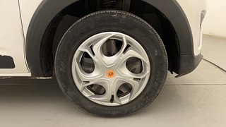 Used 2020 Renault Triber RXZ Petrol Manual tyres RIGHT FRONT TYRE RIM VIEW