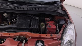 Used 2010 Maruti Suzuki Swift [2007-2011] VXi Petrol Manual engine ENGINE LEFT SIDE HINGE & APRON VIEW