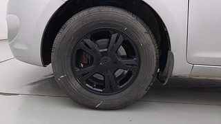 Used 2011 Hyundai i20 [2008-2012] Asta 1.2 Petrol Manual tyres LEFT FRONT TYRE RIM VIEW