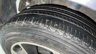 Used 2019 Hyundai Grand i10 [2017-2020] Sportz AT 1.2 Kappa VTVT Petrol Automatic tyres RIGHT REAR TYRE TREAD VIEW