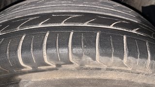 Used 2011 Hyundai i20 [2008-2012] Asta 1.2 Petrol Manual tyres RIGHT FRONT TYRE TREAD VIEW