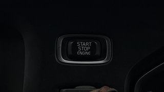 Used 2016 Volvo V40 Cross Country [2013-2018] T4 Momentum Petrol Automatic top_features Keyless start