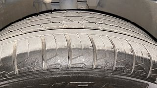 Used 2018 volkswagen Vento 1.2L Highline Plus Petrol AT Petrol Automatic tyres RIGHT FRONT TYRE TREAD VIEW