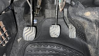 Used 2019 Renault Kwid [2017-2019] RXT 1.0 SCE Special (O) Petrol Manual interior PEDALS VIEW