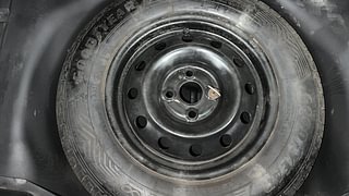Used 2015 Maruti Suzuki Swift [2011-2017] VXi Petrol Manual tyres SPARE TYRE VIEW