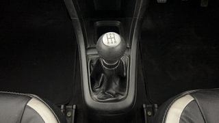 Used 2015 Maruti Suzuki Swift [2011-2017] VXi Petrol Manual interior GEAR  KNOB VIEW