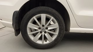 Used 2017 Volkswagen Ameo [2016-2020] Highline1.2L (P) Petrol Manual tyres RIGHT REAR TYRE RIM VIEW