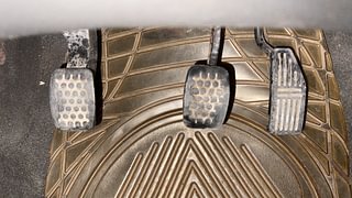Used 2011 Chevrolet Beat LT Petrol Petrol Manual interior PEDALS VIEW