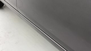 Used 2015 Maruti Suzuki Swift [2011-2017] VXi Petrol Manual dents MINOR SCRATCH