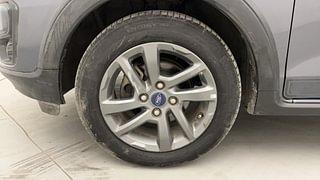 Used 2018 Ford Freestyle [2017-2021] Titanium 1.2 Petrol Manual tyres LEFT FRONT TYRE RIM VIEW