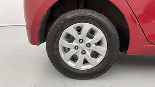 Used 2015 Hyundai Elite i20 [2014-2018] Magna 1.2 Petrol Manual tyres RIGHT REAR TYRE RIM VIEW