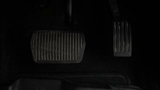 Used 2016 Volvo V40 Cross Country [2013-2018] T4 Momentum Petrol Automatic interior PEDALS VIEW