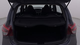 Used 2018 Hyundai Grand i10 [2017-2020] Sportz (O) AT 1.2 Kappa VTVT Petrol Automatic interior DICKY INSIDE VIEW