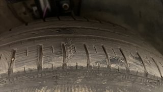 Used 2013 Volkswagen Polo [2010-2014] Comfortline 1.2L (P) Petrol Manual tyres RIGHT FRONT TYRE TREAD VIEW