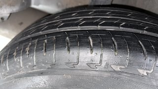 Used 2016 honda Jazz VX Petrol Manual tyres RIGHT REAR TYRE TREAD VIEW