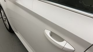 Used 2016 Skoda Superb [2016-2019] L&K TSI AT Petrol Automatic dents MINOR SCRATCH