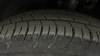 Used 2016 Maruti Suzuki Baleno [2015-2019] Delta AT Petrol Petrol Automatic tyres LEFT FRONT TYRE TREAD VIEW