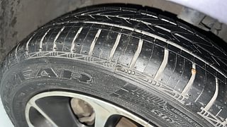 Used 2019 Hyundai Grand i10 [2017-2020] Sportz AT 1.2 Kappa VTVT Petrol Automatic tyres LEFT FRONT TYRE TREAD VIEW