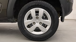 Used 2019 Renault Kwid [2015-2019] 1.0 RXT AMT Opt Petrol Automatic tyres LEFT REAR TYRE RIM VIEW