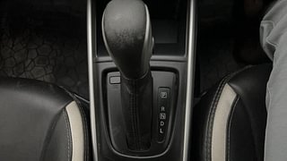 Used 2016 Maruti Suzuki Baleno [2015-2019] Delta AT Petrol Petrol Automatic interior GEAR  KNOB VIEW