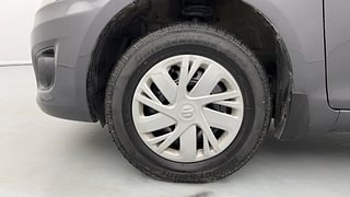 Used 2015 Maruti Suzuki Swift [2011-2017] VXi Petrol Manual tyres LEFT FRONT TYRE RIM VIEW