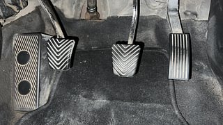 Used 2015 Hyundai Elite i20 [2014-2018] Magna 1.2 Petrol Manual interior PEDALS VIEW