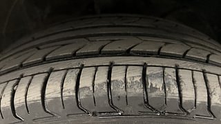 Used 2017 Maruti Suzuki Baleno [2015-2019] Zeta Petrol+CNG (Outside FItted) Petrol+cng Manual tyres RIGHT FRONT TYRE TREAD VIEW