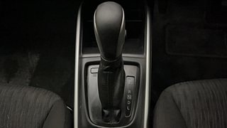 Used 2017 Maruti Suzuki Baleno [2015-2019] Zeta AT Petrol Petrol Automatic interior GEAR  KNOB VIEW