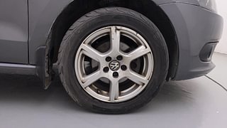 Used 2013 volkswagen Vento 1.6L Highline Diesel Diesel Manual tyres RIGHT FRONT TYRE RIM VIEW