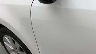 Used 2017 Volkswagen Ameo [2016-2020] Highline1.2L (P) Petrol Manual dents MINOR DENT