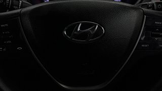 Used 2018 Hyundai Elite i20 [2018-2020] Asta 1.2 Dual Tone Petrol Manual top_features Airbags