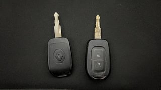 Used 2019 Renault Kwid [2017-2019] RXT 1.0 SCE Special (O) Petrol Manual extra CAR KEY VIEW
