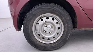Used 2014 Hyundai i10 [2010-2016] Era Petrol Petrol Manual tyres RIGHT REAR TYRE RIM VIEW