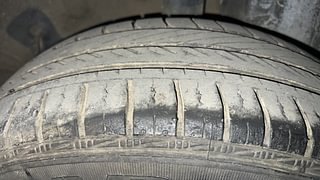 Used 2016 Toyota Etios [2010-2017] VD Diesel Manual tyres LEFT REAR TYRE TREAD VIEW
