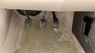 Used 2013 volkswagen Vento 1.6L Highline Diesel Diesel Manual interior PEDALS VIEW