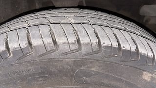 Used 2014 Hyundai i10 [2010-2016] Era Petrol Petrol Manual tyres RIGHT FRONT TYRE TREAD VIEW
