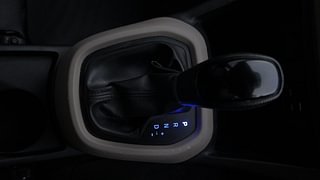 Used 2018 Hyundai Grand i10 [2017-2020] Sportz (O) AT 1.2 Kappa VTVT Petrol Automatic interior GEAR  KNOB VIEW