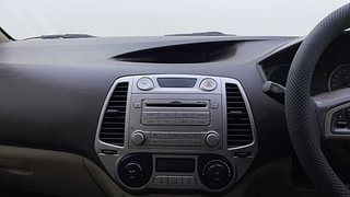 Used 2011 Hyundai i20 [2008-2012] Asta 1.2 Petrol Manual top_features Integrated (in-dash) music system