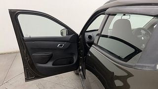 Used 2019 Renault Kwid [2017-2019] RXT 1.0 SCE Special (O) Petrol Manual interior LEFT FRONT DOOR OPEN VIEW